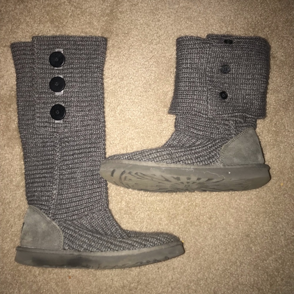 Grey Knit Uggs - image 2